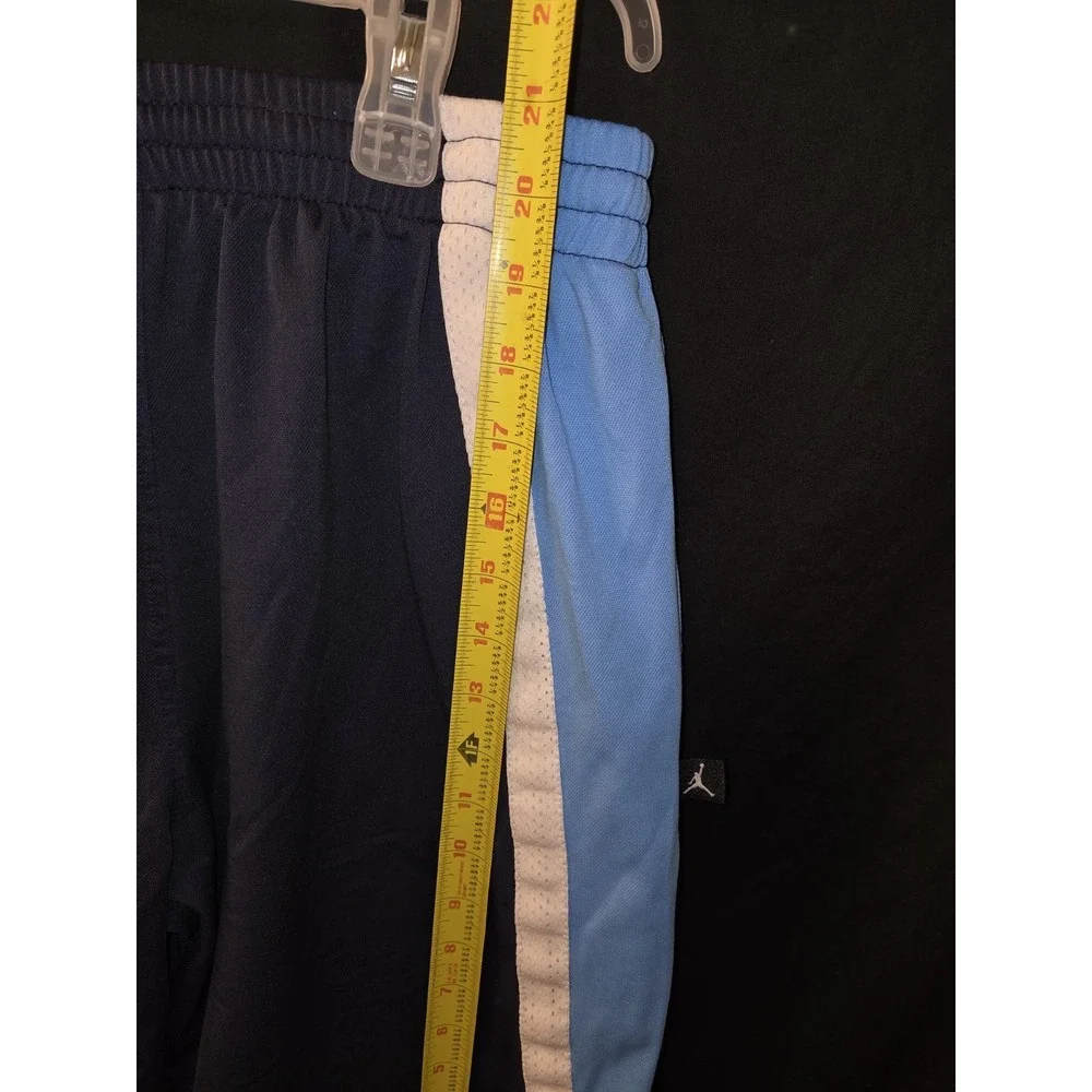 Air Jordan Boys shorts‎ size Large University Blue navy retro